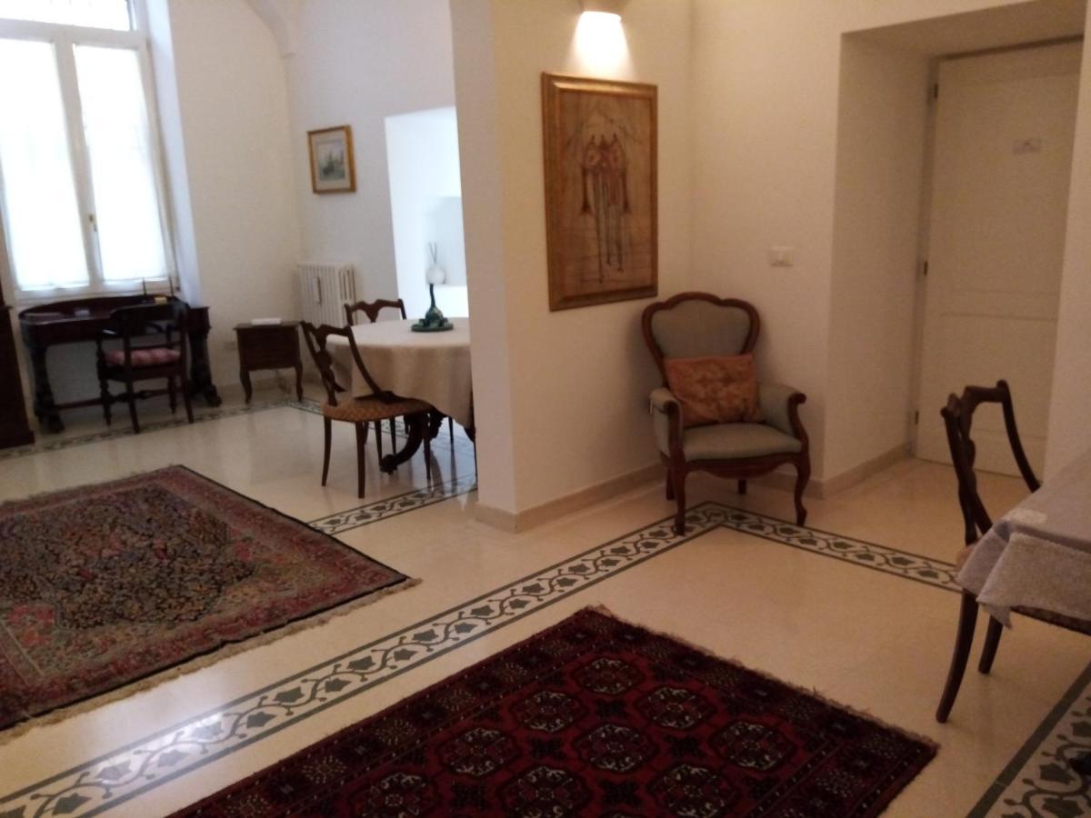 Dimora Storica Le Perle Bed and Breakfast Lecce Exteriör bild