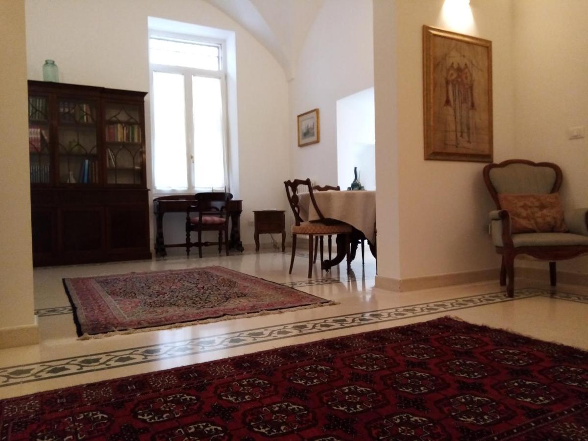 Dimora Storica Le Perle Bed and Breakfast Lecce Exteriör bild
