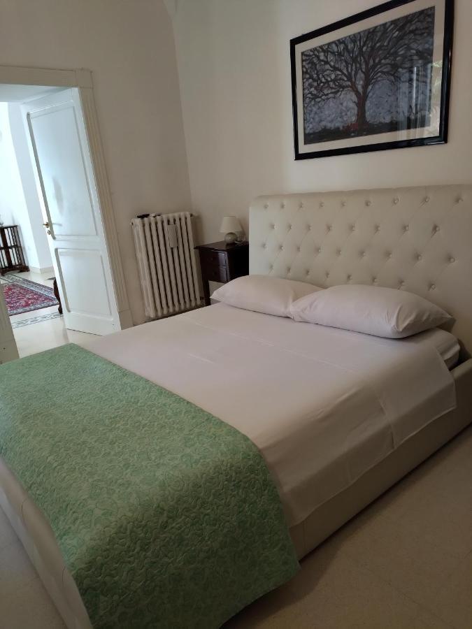 Dimora Storica Le Perle Bed and Breakfast Lecce Exteriör bild