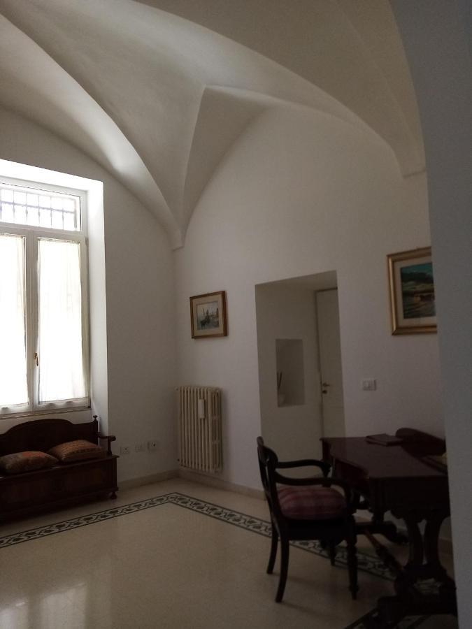 Dimora Storica Le Perle Bed and Breakfast Lecce Exteriör bild