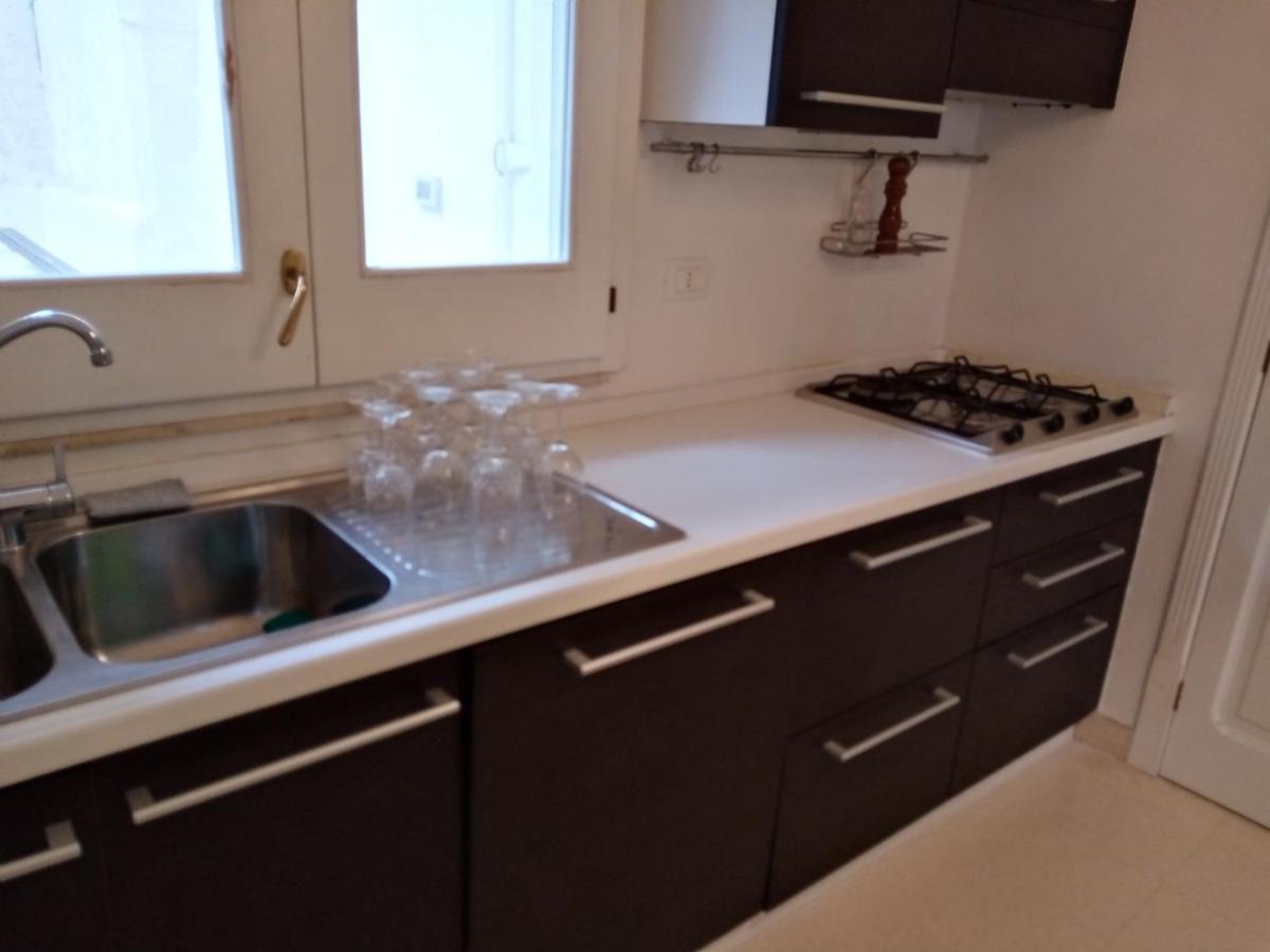 Dimora Storica Le Perle Bed and Breakfast Lecce Exteriör bild