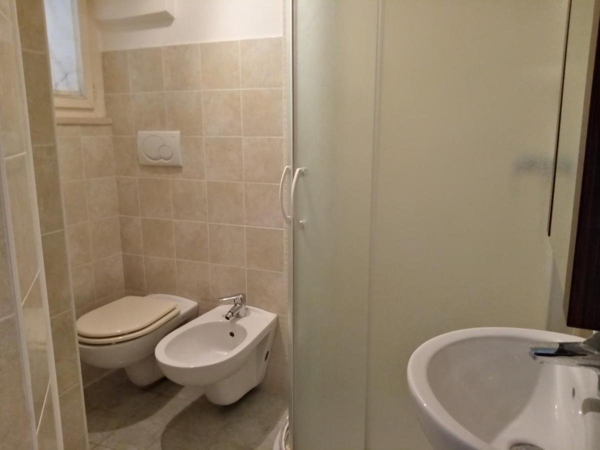Dimora Storica Le Perle Bed and Breakfast Lecce Exteriör bild