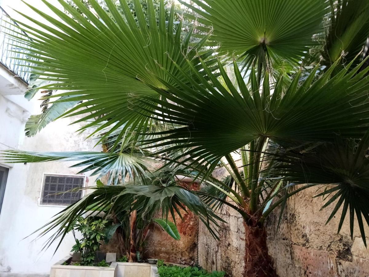 Dimora Storica Le Perle Bed and Breakfast Lecce Exteriör bild