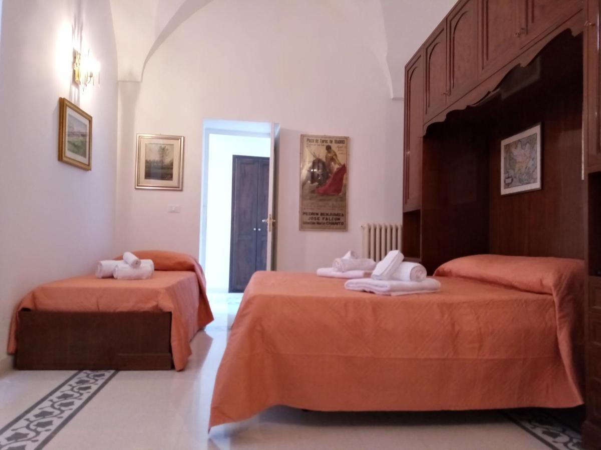 Dimora Storica Le Perle Bed and Breakfast Lecce Exteriör bild