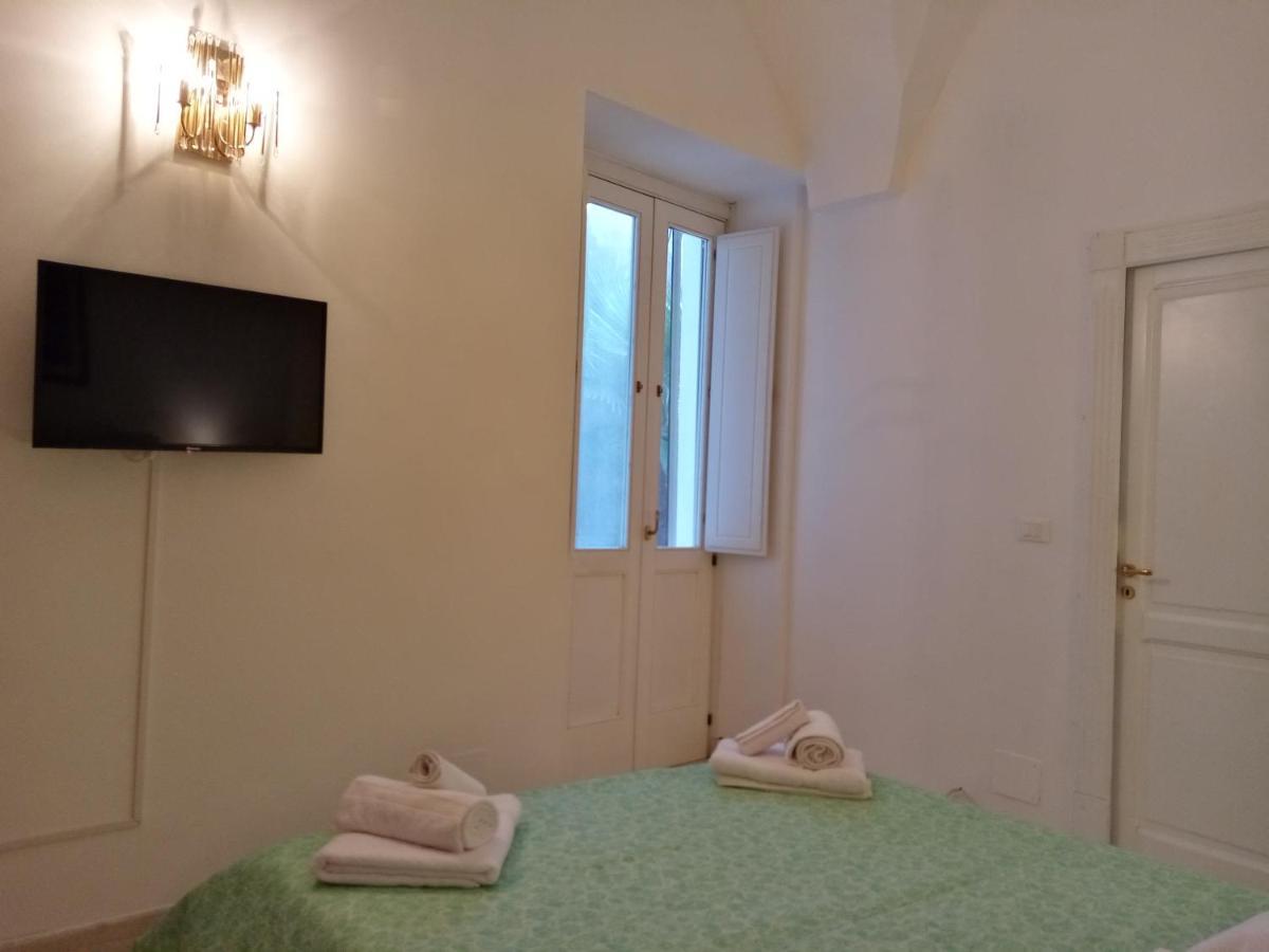 Dimora Storica Le Perle Bed and Breakfast Lecce Exteriör bild