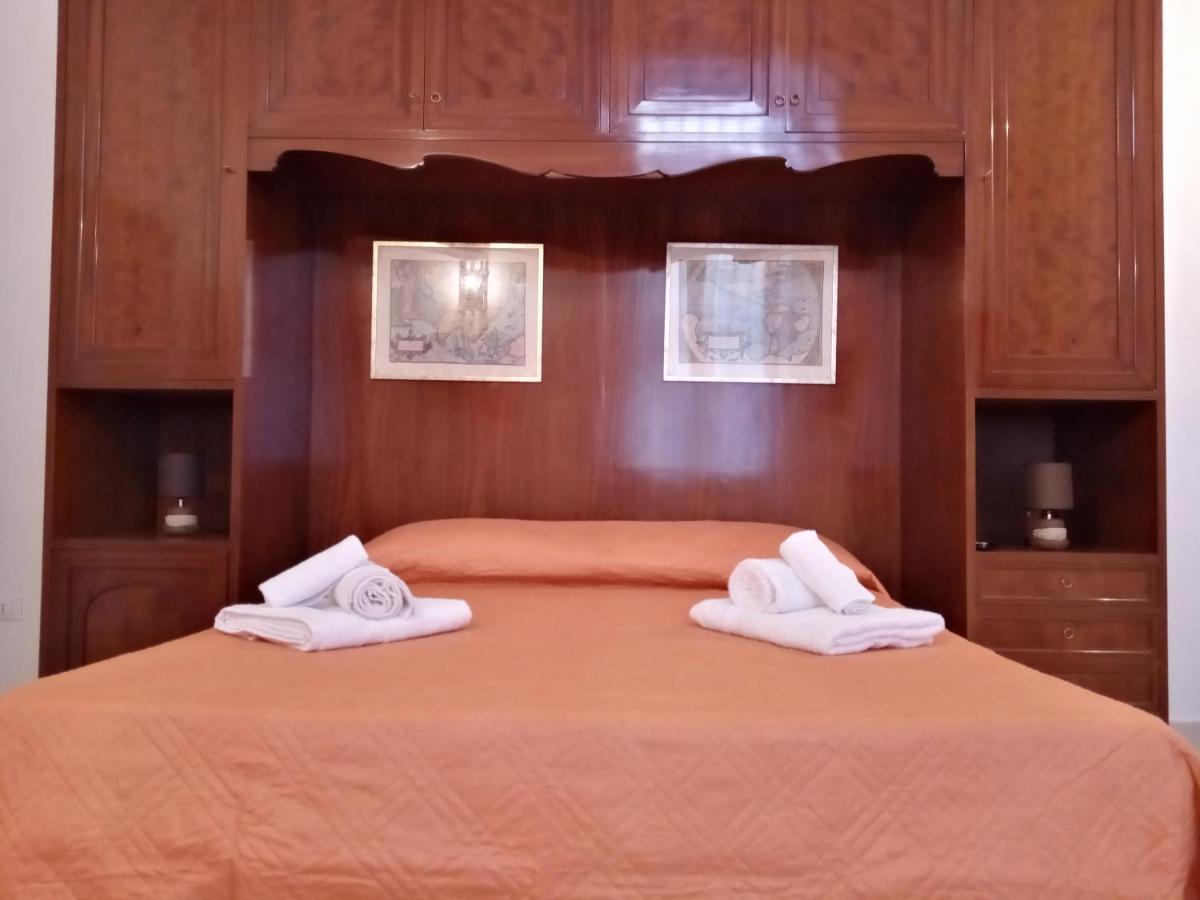 Dimora Storica Le Perle Bed and Breakfast Lecce Exteriör bild