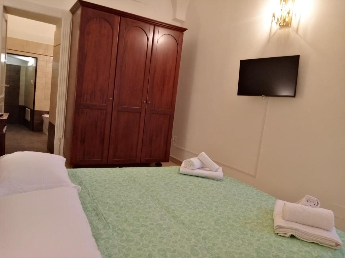 Dimora Storica Le Perle Bed and Breakfast Lecce Exteriör bild