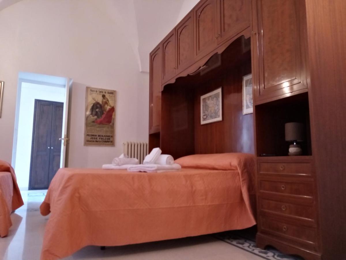 Dimora Storica Le Perle Bed and Breakfast Lecce Exteriör bild