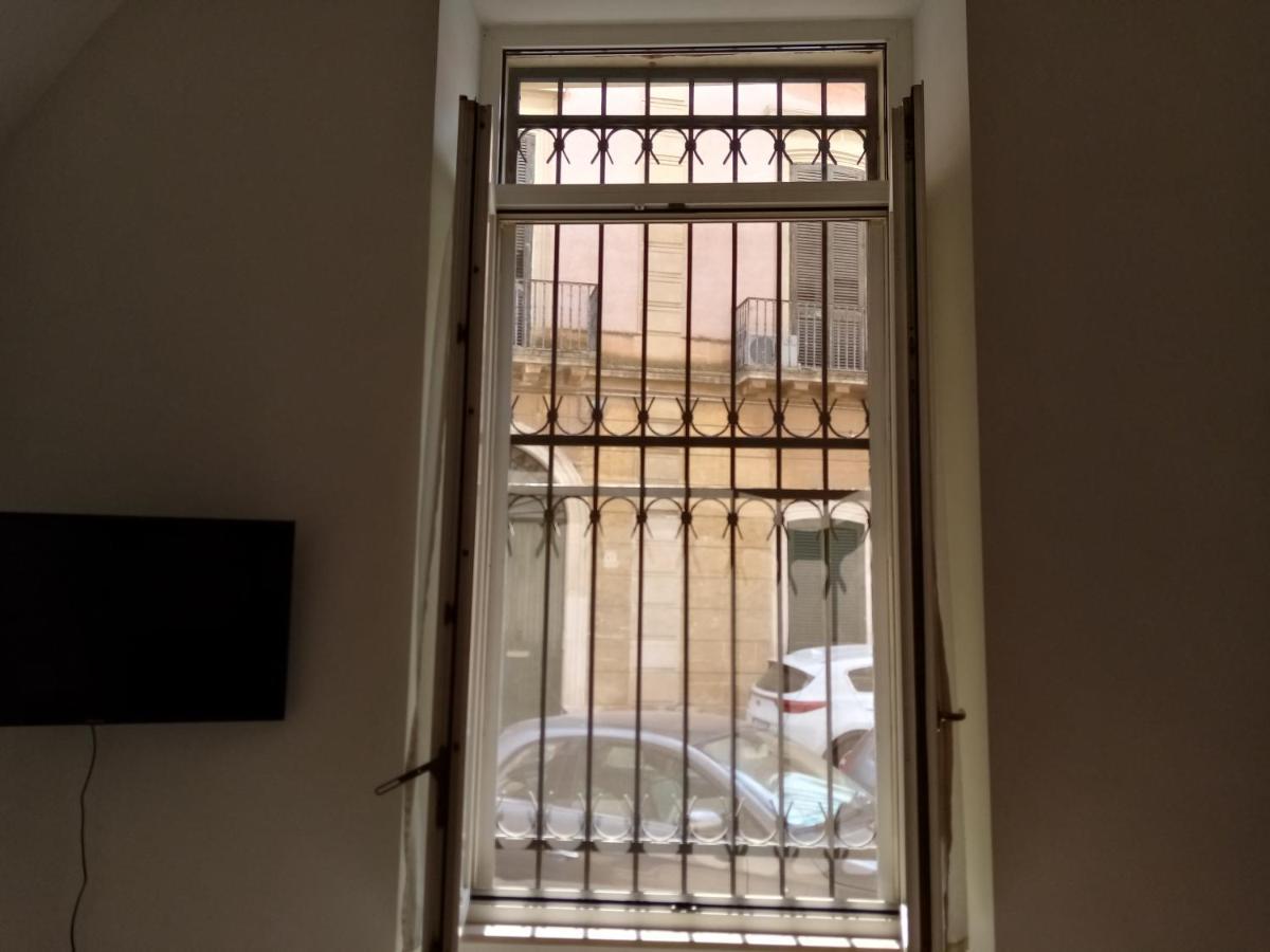 Dimora Storica Le Perle Bed and Breakfast Lecce Exteriör bild